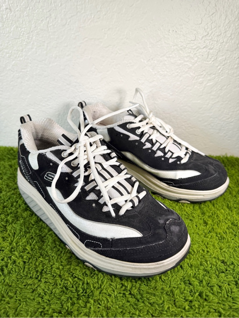 Skechers Shape Up Toning Walking Shoes Sneakers Lace Up Black White
